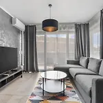 Lam Felidae - Ac - Balcony 布拉迪斯拉发