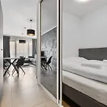 Lam Felidae - Ac - Balcony Apartment