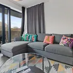 Lam Felidae - Ac - Balcony